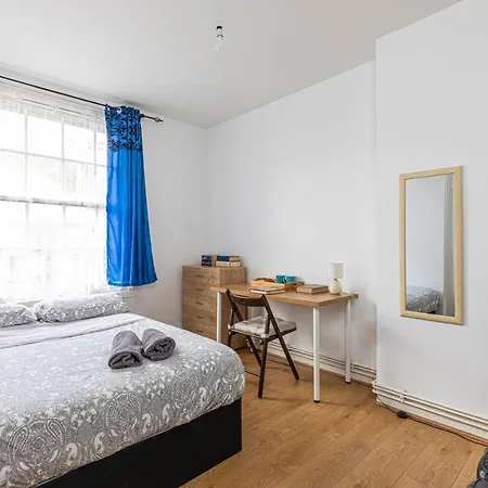Tower Bridge Accommodations - 11